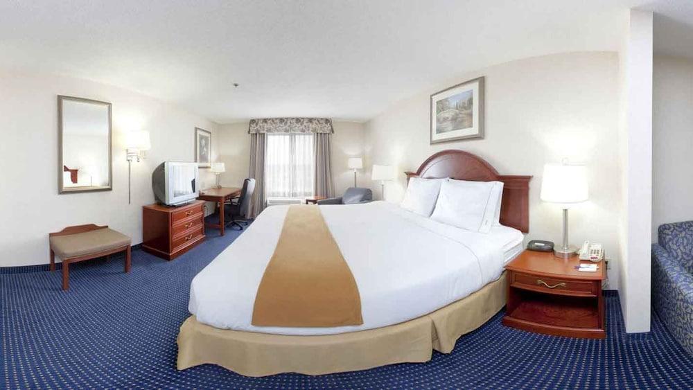 Holiday Inn Express Hotel & Suites Cleveland-Richfield By Ihg Brecksville Экстерьер фото