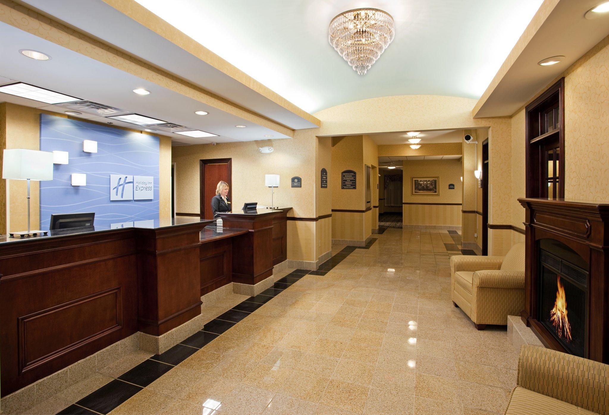 Holiday Inn Express Hotel & Suites Cleveland-Richfield By Ihg Brecksville Экстерьер фото