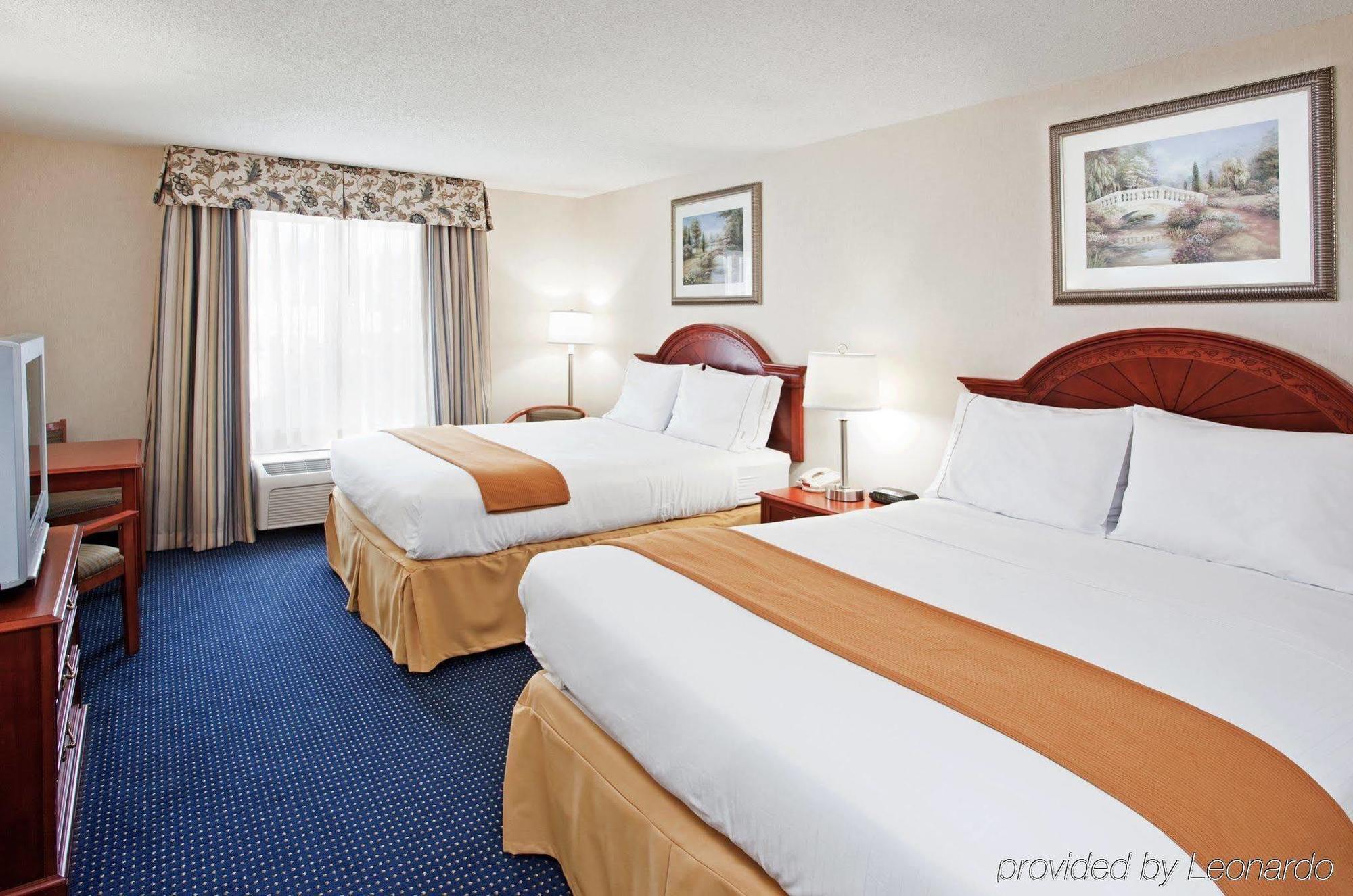 Holiday Inn Express Hotel & Suites Cleveland-Richfield By Ihg Brecksville Номер фото